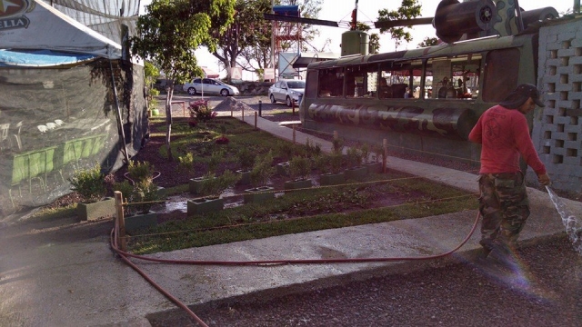 estacionamiento y areas